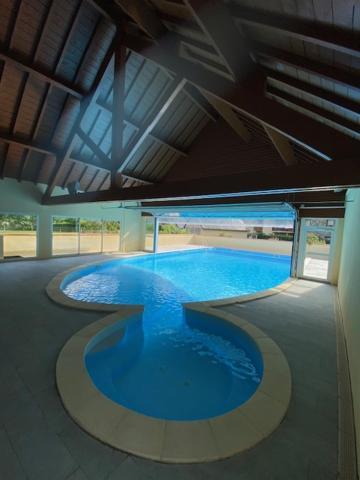 Le 102, T3 Pour 5 Personnes, Vue Montagne, Classe 2 Etoiles Nf, Parking, Piscine En Ete Bagneres-de-Luchon Exterior photo