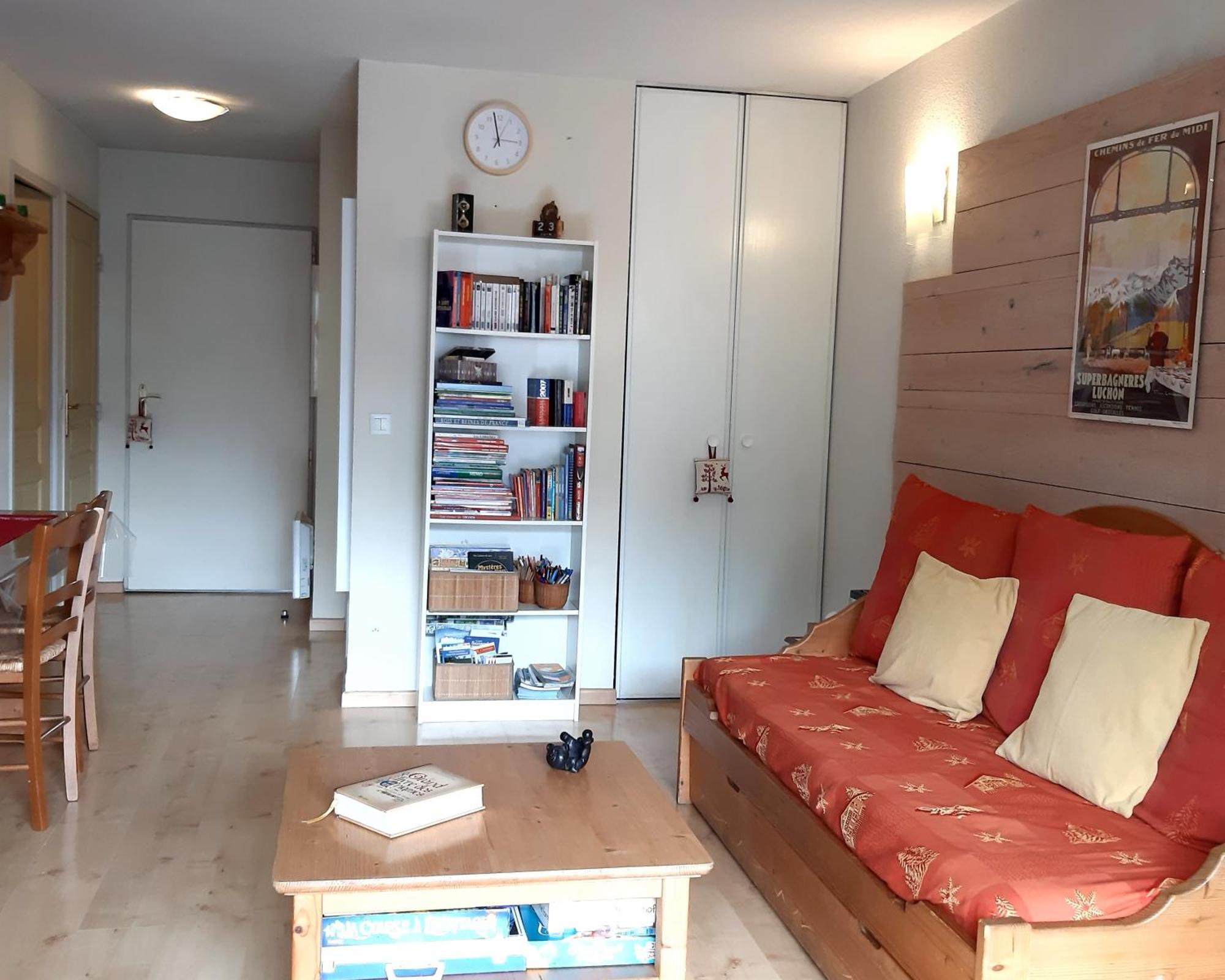 Le 102, T3 Pour 5 Personnes, Vue Montagne, Classe 2 Etoiles Nf, Parking, Piscine En Ete Bagneres-de-Luchon Exterior photo